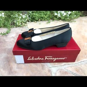 Italian designer. Black and gold